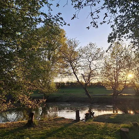 Les Haies Semesterbostad Coulans-sur-Gée